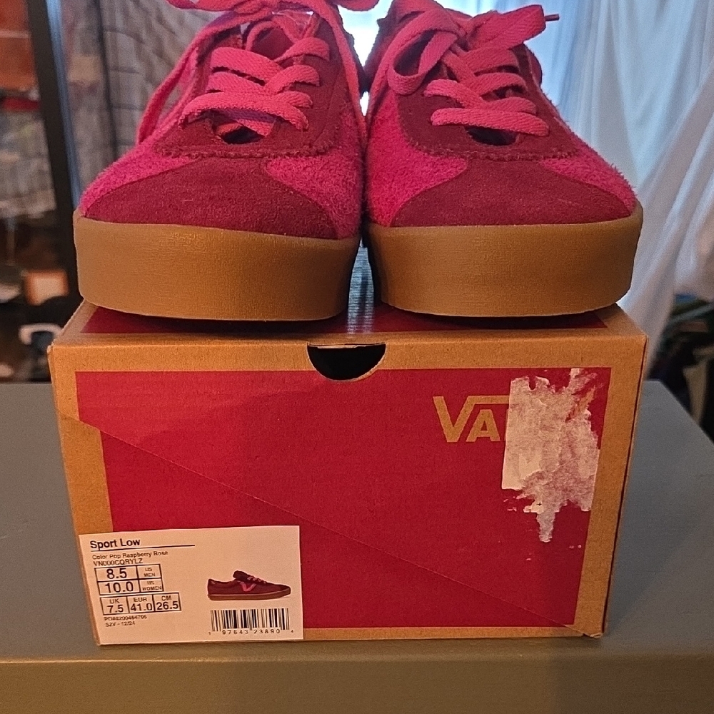 Vans Fuchsia Suede Shoes - Picture 3 of 5